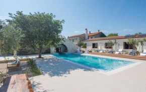 Villa LV near Novigrad for 8 people spa & children playground only 1,5 km from beach